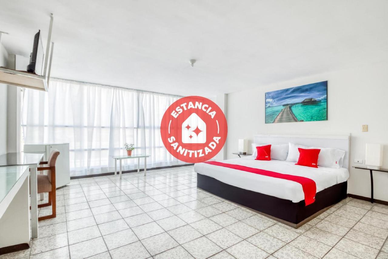 Oyo Hotel Del Llanito, Aguascalientes Ngoại thất bức ảnh
