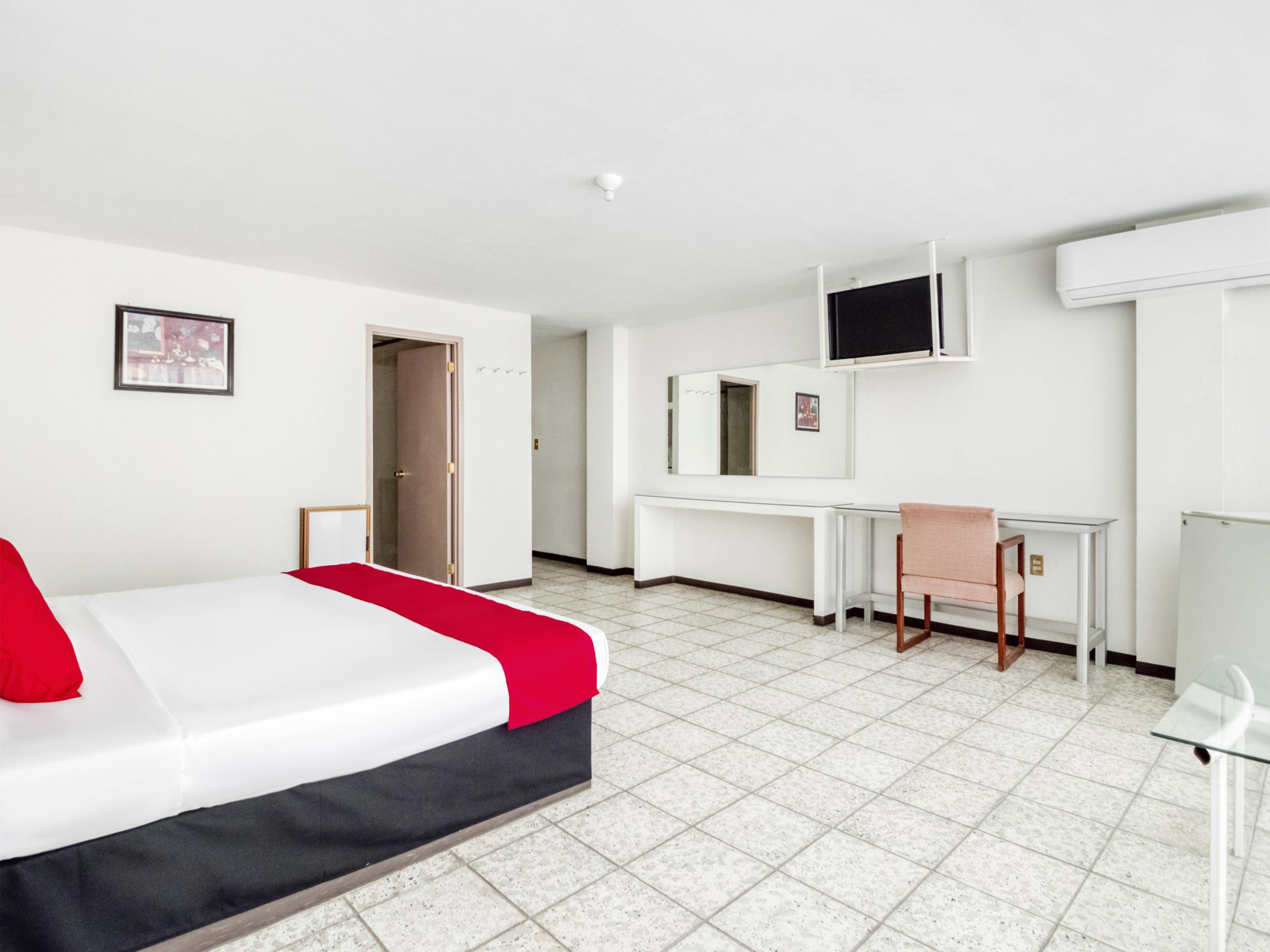 Oyo Hotel Del Llanito, Aguascalientes Ngoại thất bức ảnh