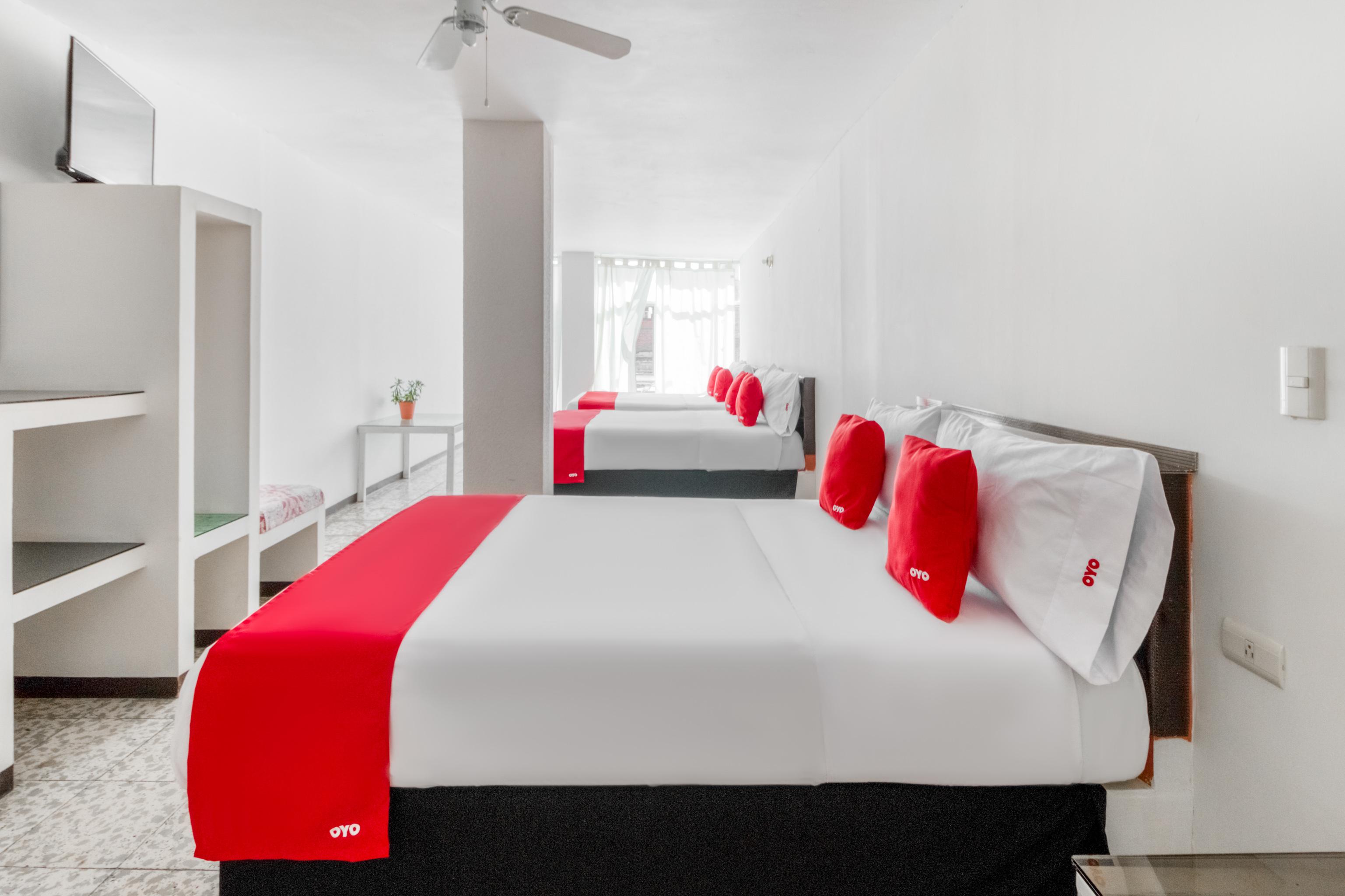 Oyo Hotel Del Llanito, Aguascalientes Ngoại thất bức ảnh