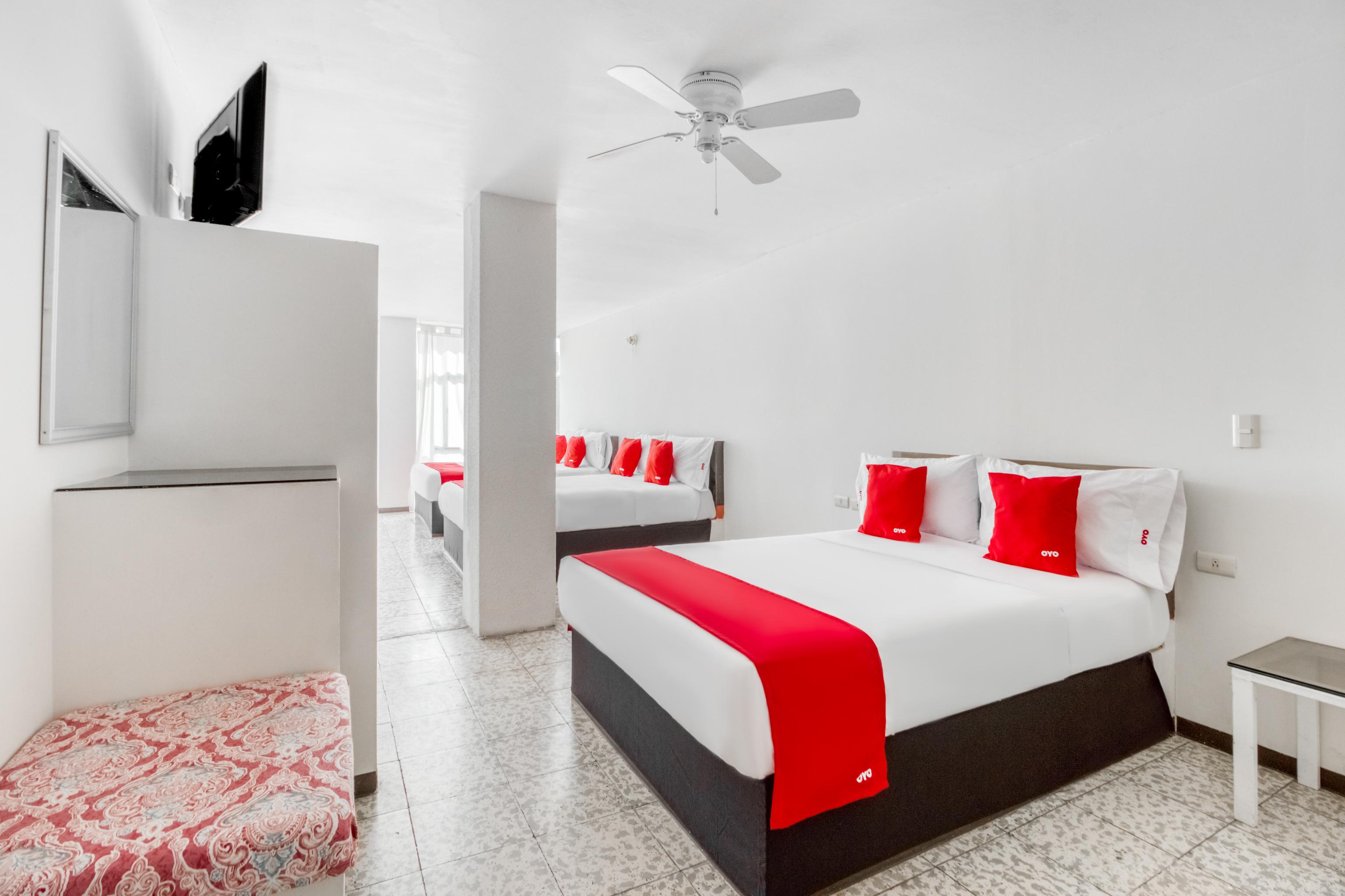 Oyo Hotel Del Llanito, Aguascalientes Ngoại thất bức ảnh